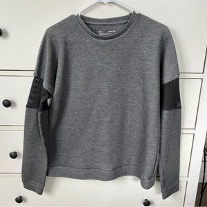 Under Armour crewneck size S